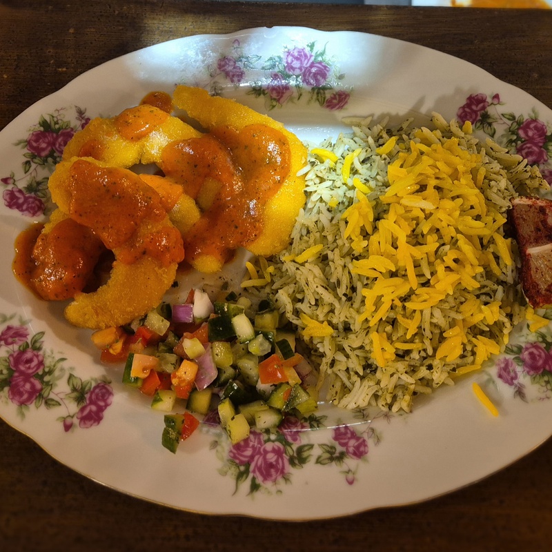 Arròs amb herbes i gambes (Polo Meygou)